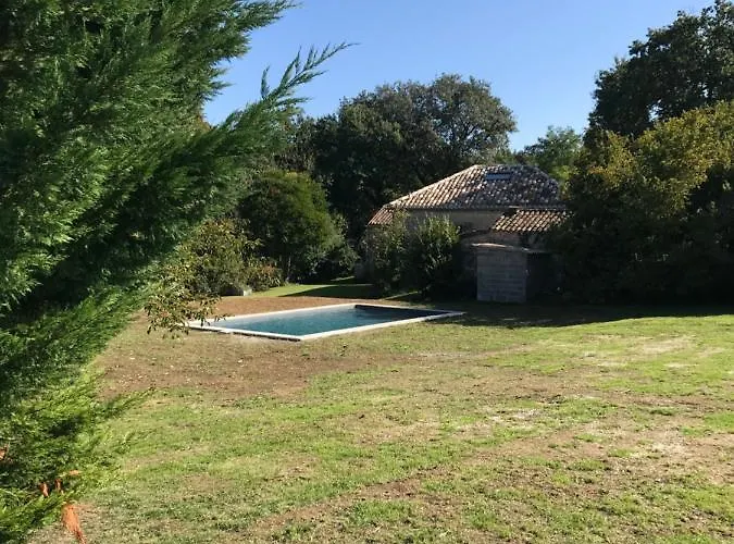 度假居 Loustalneve *