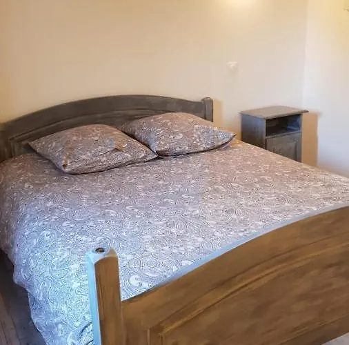 Loustalneve بيت للعطل Bourg-de-Visa